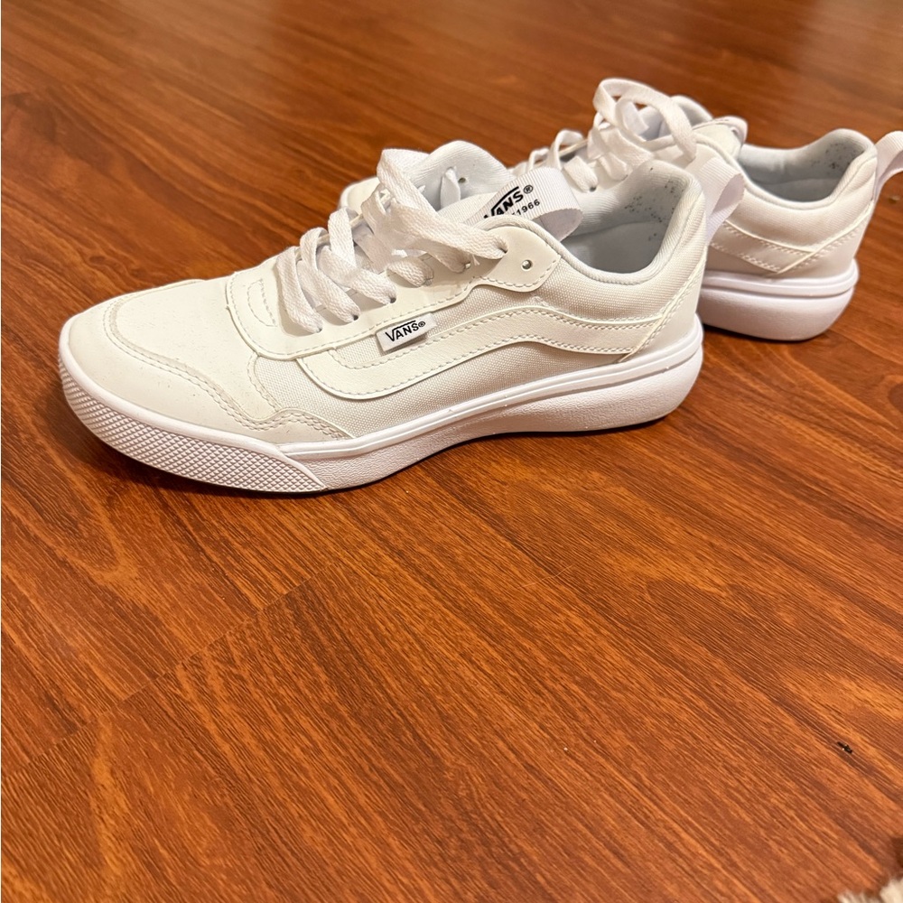 Vans Women's White Low-Top Skate Sneakers